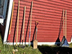 Smart garden tool storage for winter
